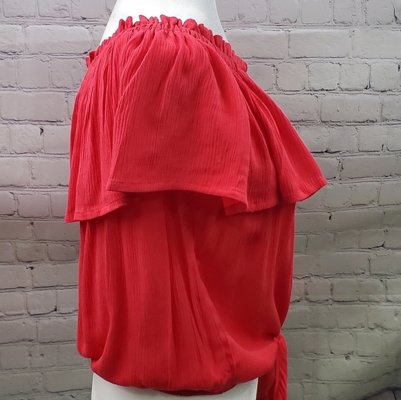 NWT Express Ruffle Off Shoulder Top - Picture 3 of 5